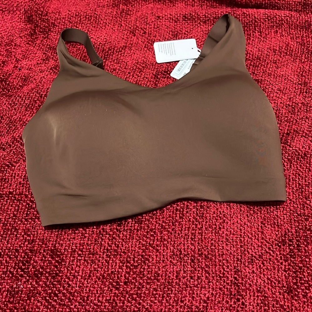 NWT LULULEMON Alignment Bra